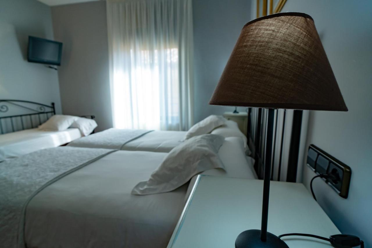 Hotel Alfonso IX (Adults Only) Caces Εξωτερικό φωτογραφία